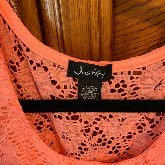 Dress - Picture 3 of 3